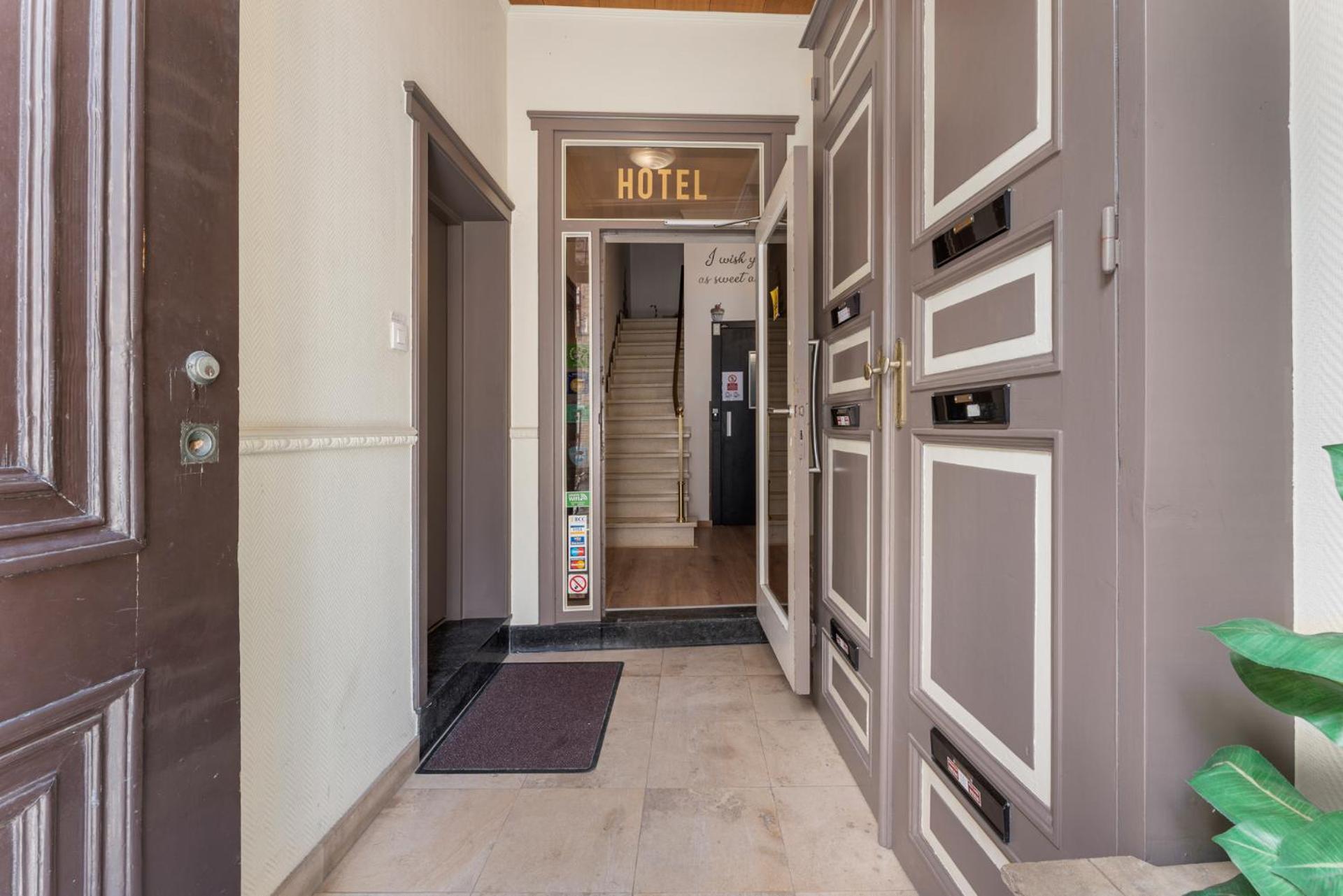 The Chocolate Suites Brugge Bagian luar foto